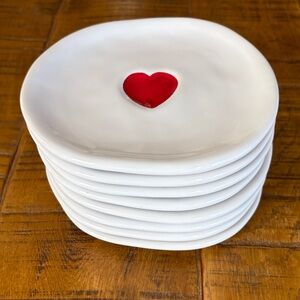 Williams Sonoma set of 8 White Plate with Red Heart
